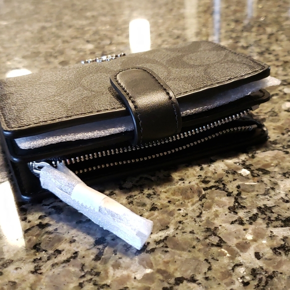 Coach Wallet - Picture 2 of 3